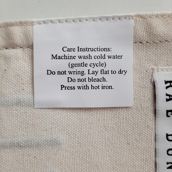 NWT RAE DUNN EASTER TABLE RUNNER. - Picture 5 of 8